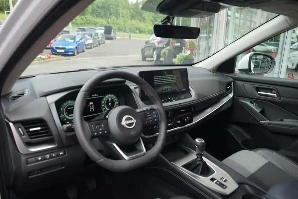 Nissan Qashqai N-Connecta+ 1.3 Dig-T Matrix ACC Navi Pa 03/2026-photo-8