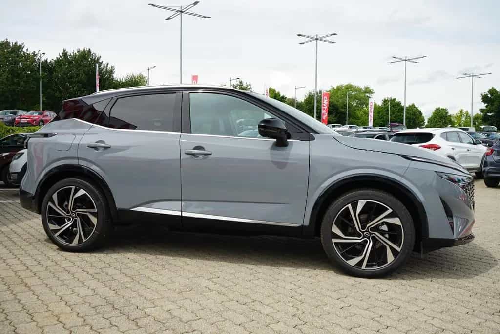 Nissan Qashqai Tekna+ 1.3 Dig-T Aut. Matrix ACC Navi 03/2026-photo-2