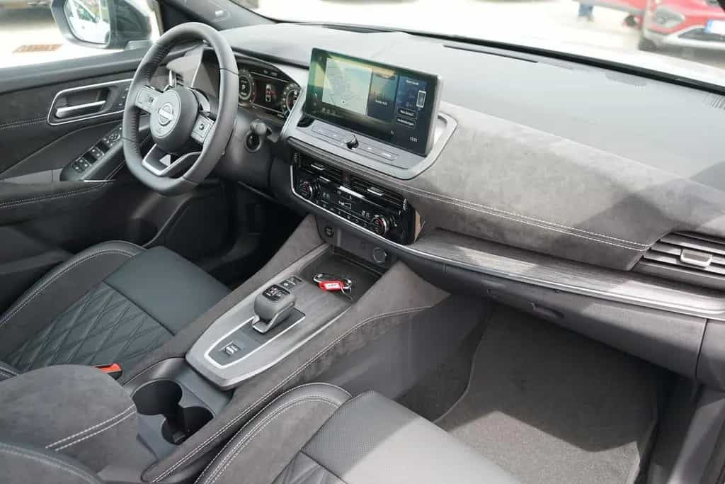 Nissan Qashqai Tekna+ 1.3 Dig-T Aut. Matrix ACC Navi 03/2026-photo-4