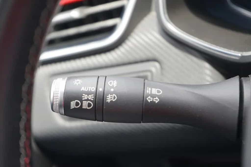 Renault Clio 1.0 TCE R.S. Line LED Navi Tempomat Kamera 09/2019-photo-24