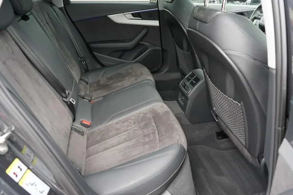 Audi A4 Avant 35 TFSI LED ACC 360° AHK Navi Panorama 02/2019-photo-11