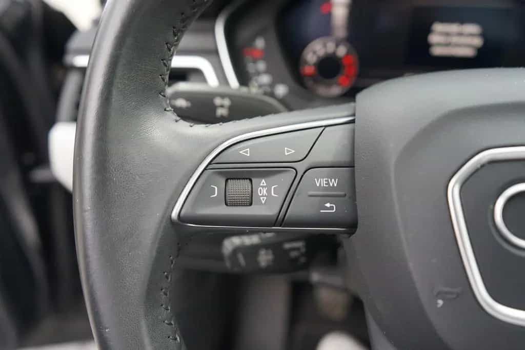 Audi A4 Avant 35 TFSI LED ACC 360° AHK Navi Panorama 02/2019-photo-19