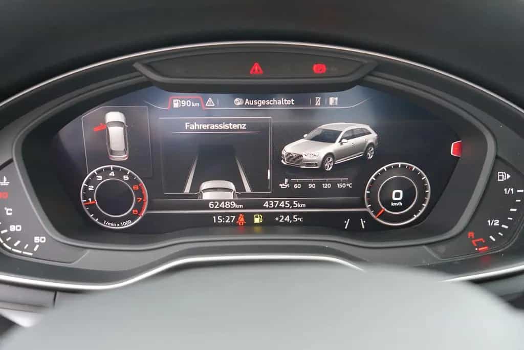 Audi A4 Avant 35 TFSI LED ACC 360° AHK Navi Panorama 02/2019-photo-20