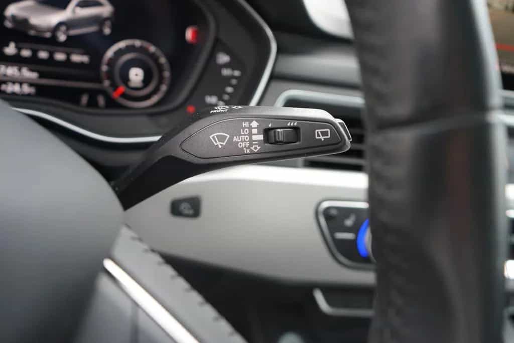 Audi A4 Avant 35 TFSI LED ACC 360° AHK Navi Panorama 02/2019-photo-22