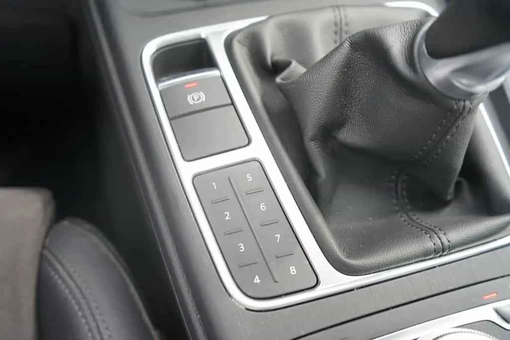 Audi A4 Avant 35 TFSI LED ACC 360° AHK Navi Panorama 02/2019-photo-30