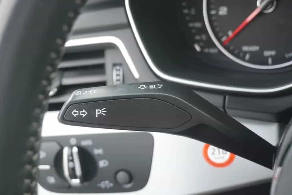 Audi A4 1.4 TFSI Avant S-Line Navi Kamera Sitzheizung 11/2017-photo-17