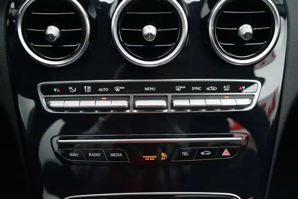 Mercedes-Benz C 200 C200 T-Modell  Avantgarde Aut. LED Navi Kamera 11/2019-photo-11