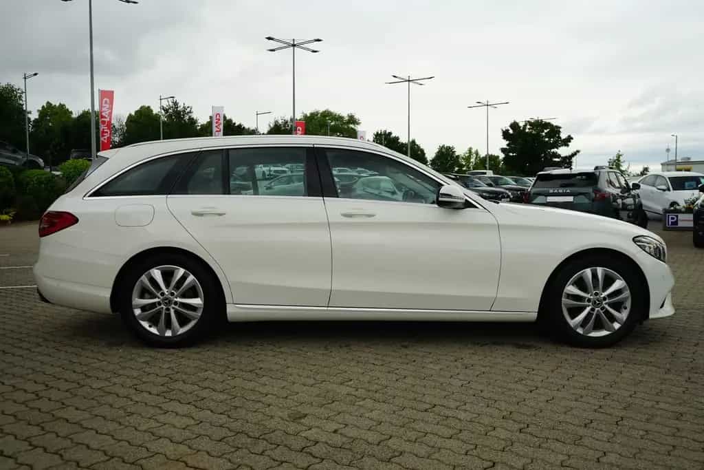 Mercedes-Benz C 200 C200 T-Modell  Avantgarde Aut. LED Navi Kamera 11/2019-photo-2