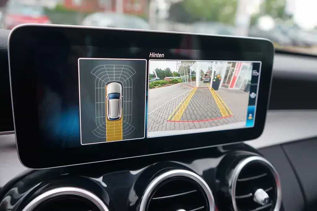 Mercedes-Benz C 200 C200 T-Modell  Avantgarde Aut. LED Navi Kamera 11/2019-photo-24