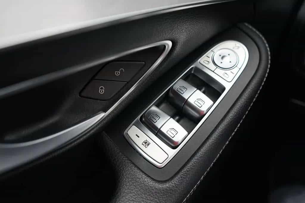 Mercedes-Benz C 200 C200 T-Modell  Avantgarde Aut. LED Navi Kamera 11/2019-photo-27