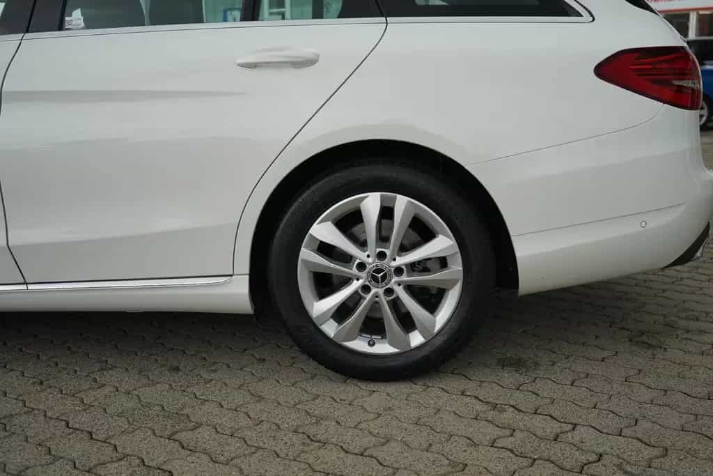 Mercedes-Benz C 200 C200 T-Modell  Avantgarde Aut. LED Navi Kamera 11/2019-photo-29