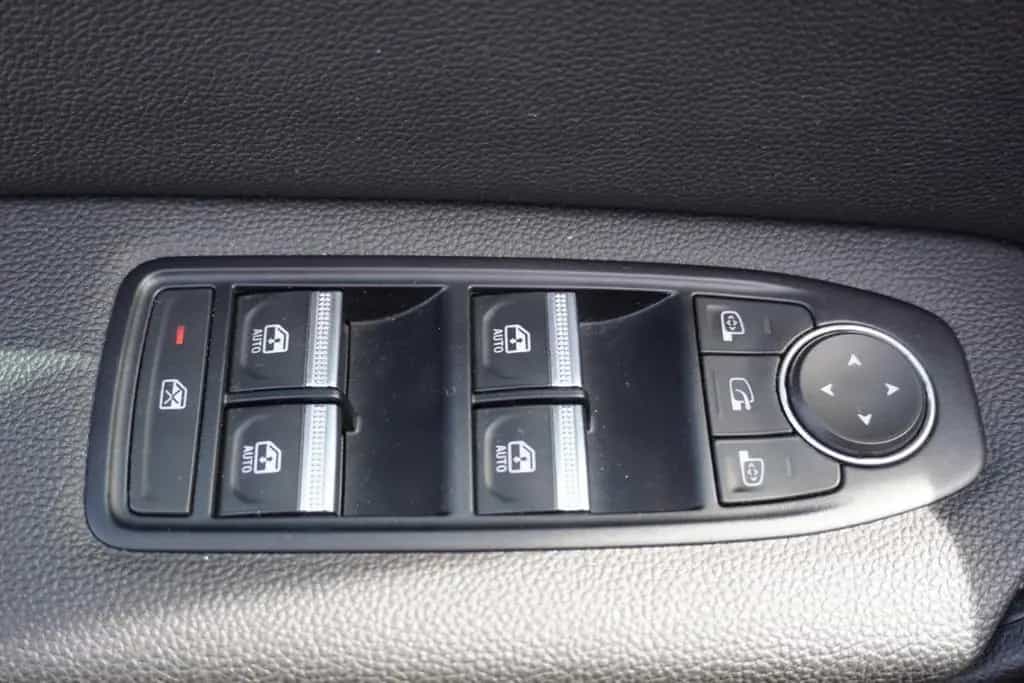 Renault Captur 1.3 TCE Intens LED Navi Sitzheizung DAB 09/2020-photo-16