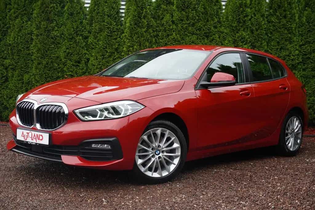 BMW 118 i Advantage LED Navi Totwinkel Kamera PDC 08/2021-photo-1