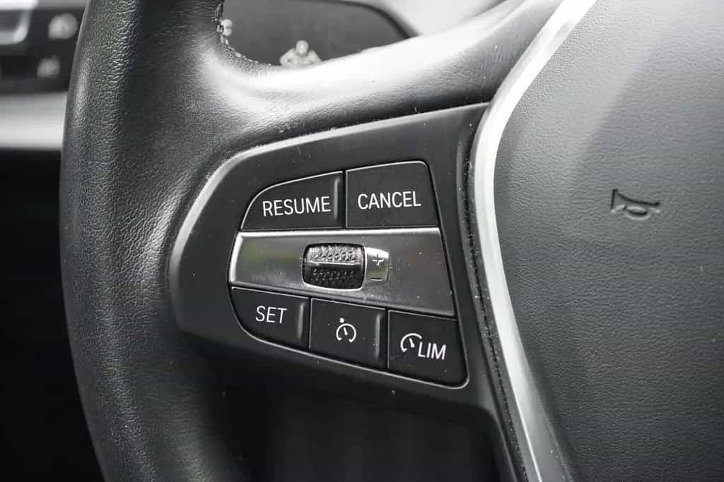 BMW 118 i Advantage LED Navi Totwinkel Kamera PDC 08/2021-photo-13