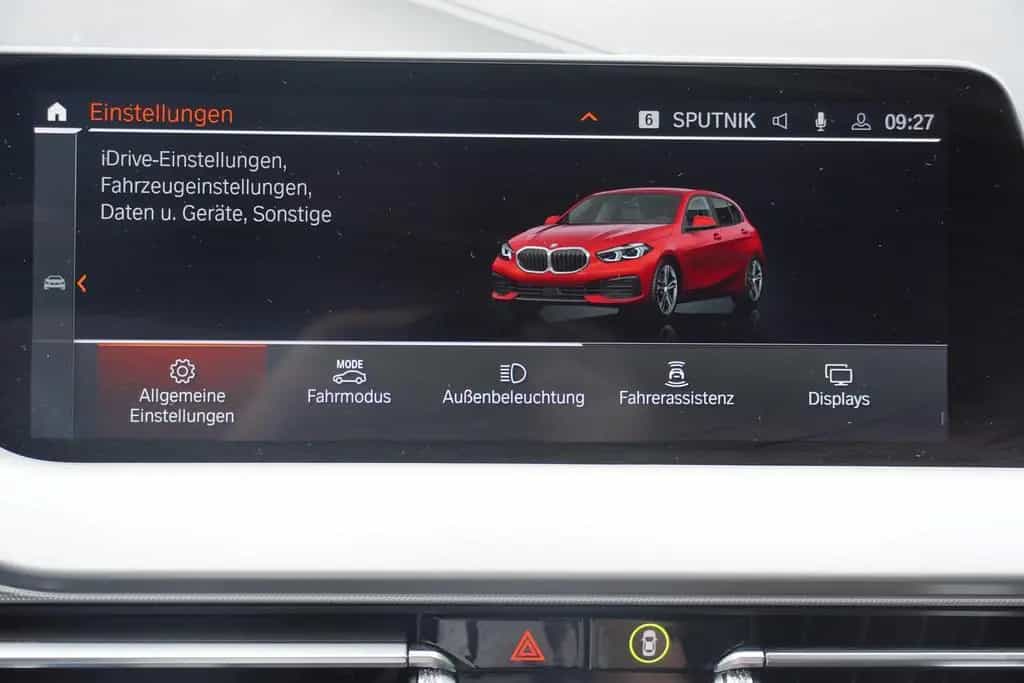 BMW 118 i Advantage LED Navi Totwinkel Kamera PDC 08/2021-photo-21