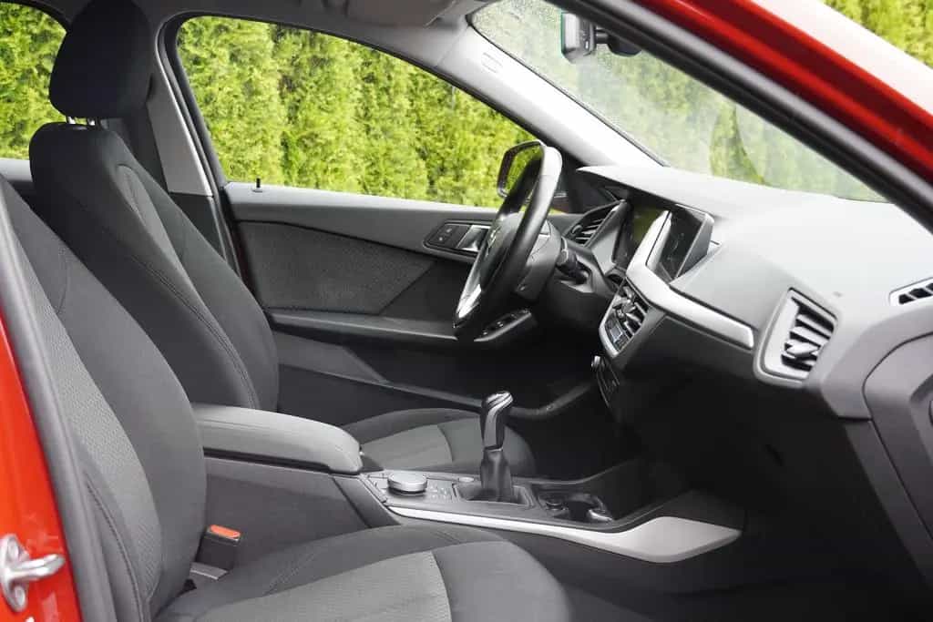 BMW 118 i Advantage LED Navi Totwinkel Kamera PDC 08/2021-photo-28