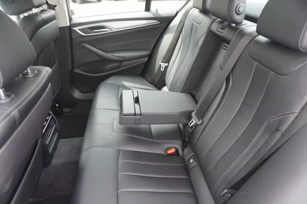BMW 520 i Lim. Aut. LED Navi Tempomat Leder Kamera 05/2018-photo-10