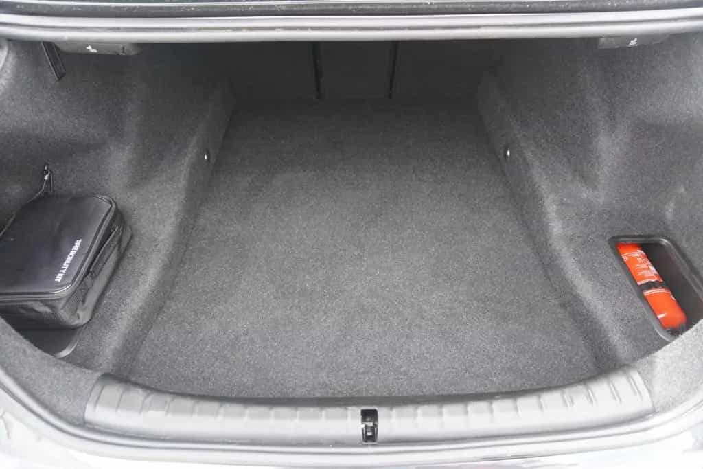 BMW 520 i Lim. Aut. LED Navi Tempomat Leder Kamera 05/2018-photo-11
