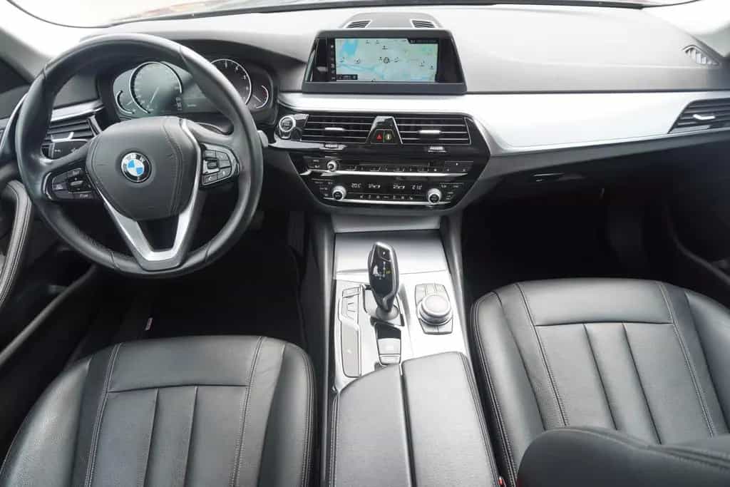 BMW 520 i Lim. Aut. LED Navi Tempomat Leder Kamera 05/2018-photo-13
