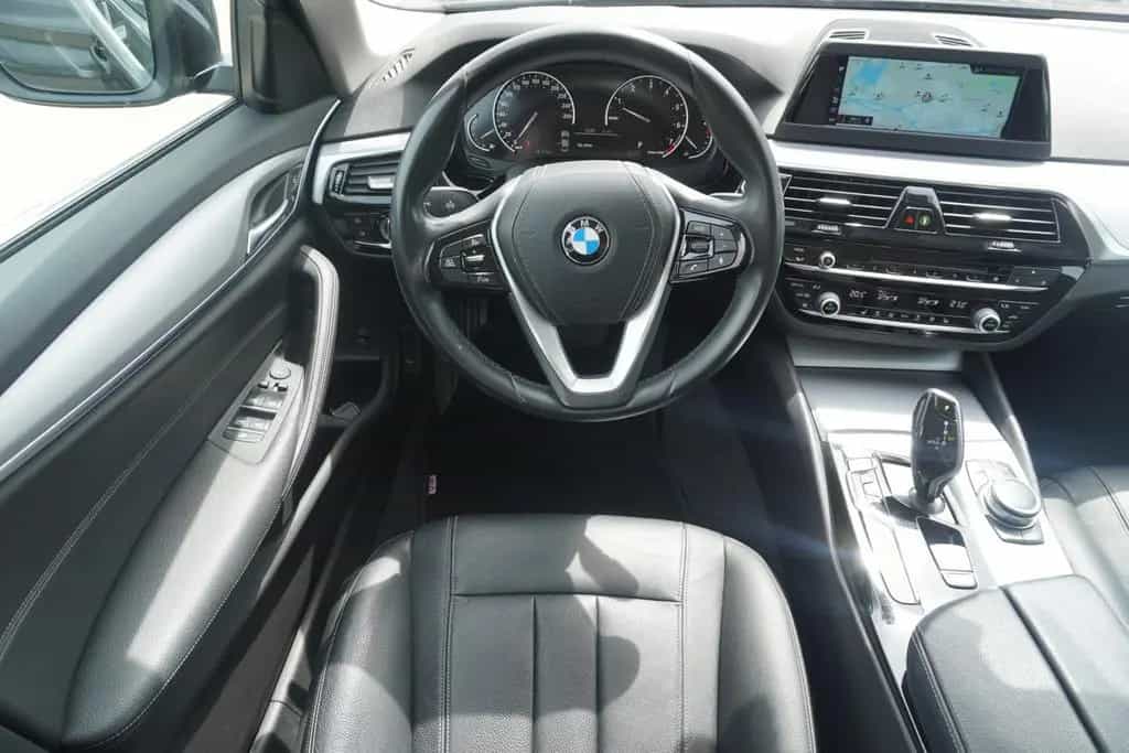 BMW 520 i Lim. Aut. LED Navi Tempomat Leder Kamera 05/2018-photo-17