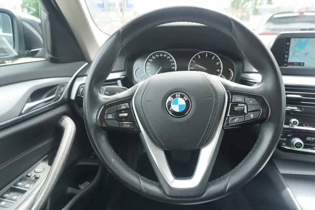 BMW 520 i Lim. Aut. LED Navi Tempomat Leder Kamera 05/2018-photo-18