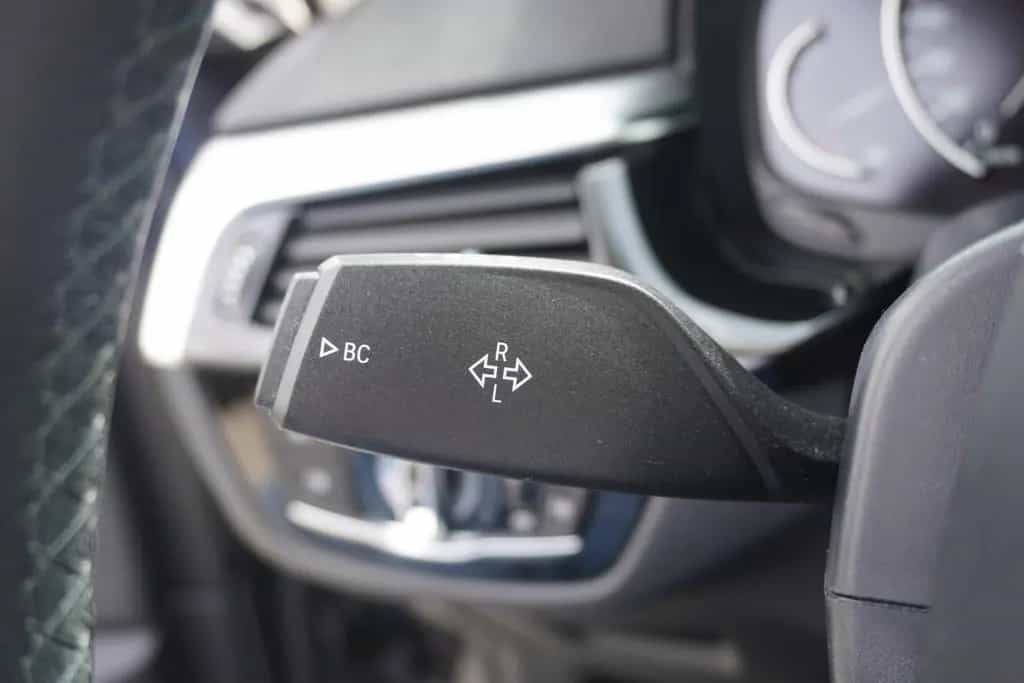 BMW 520 i Lim. Aut. LED Navi Tempomat Leder Kamera 05/2018-photo-24