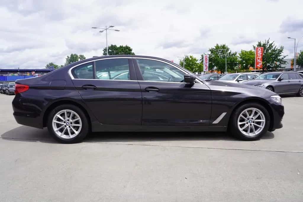 BMW 520 i Lim. Aut. LED Navi Tempomat Leder Kamera 05/2018-photo-4