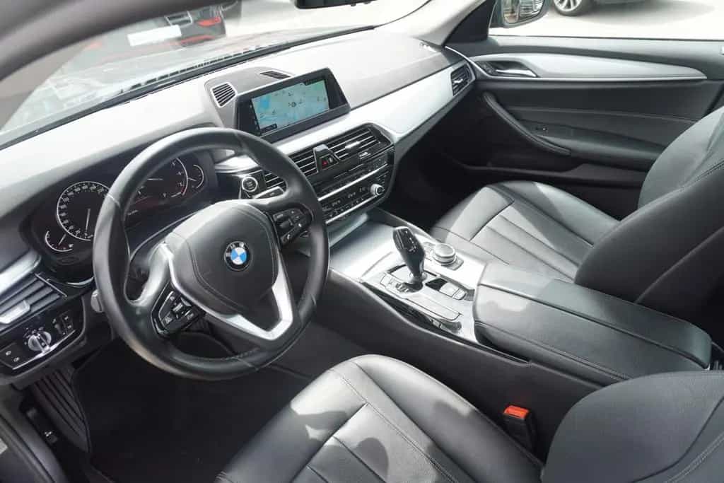 BMW 520 i Lim. Aut. LED Navi Tempomat Leder Kamera 05/2018-photo-8