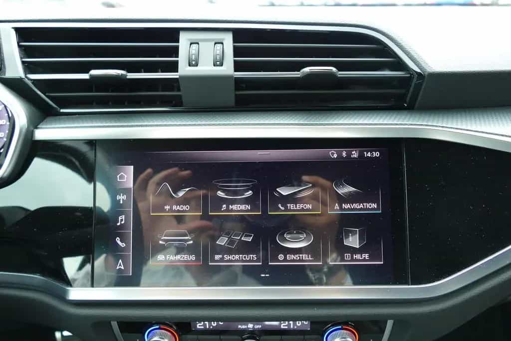 Audi Q3 40 2.0 TFSI quattro S line LED Navi ACC PDC 12/2019-photo-16