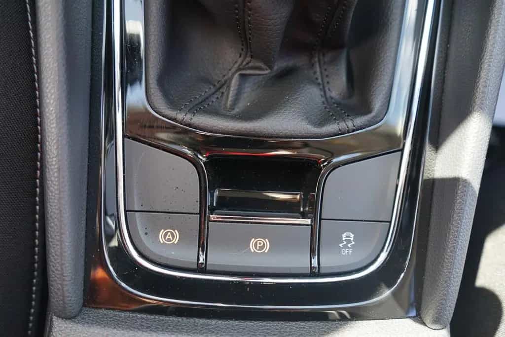 Skoda Karoq 1.5 TSI Tour VC LED Navi ACC Kamera DAB 04/2022-photo-14