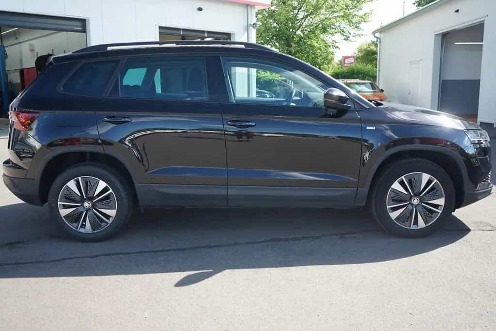 Skoda Karoq 1.5 TSI Tour VC LED Navi ACC Kamera DAB 04/2022-photo-2