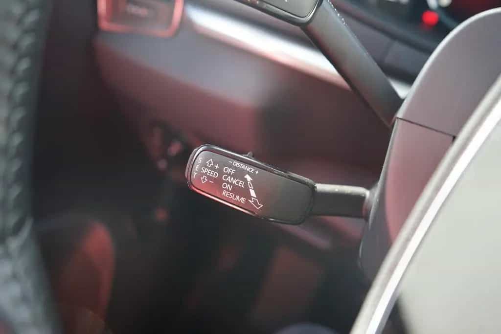 Skoda Karoq 1.5 TSI Tour VC LED Navi ACC Kamera DAB 04/2022-photo-24