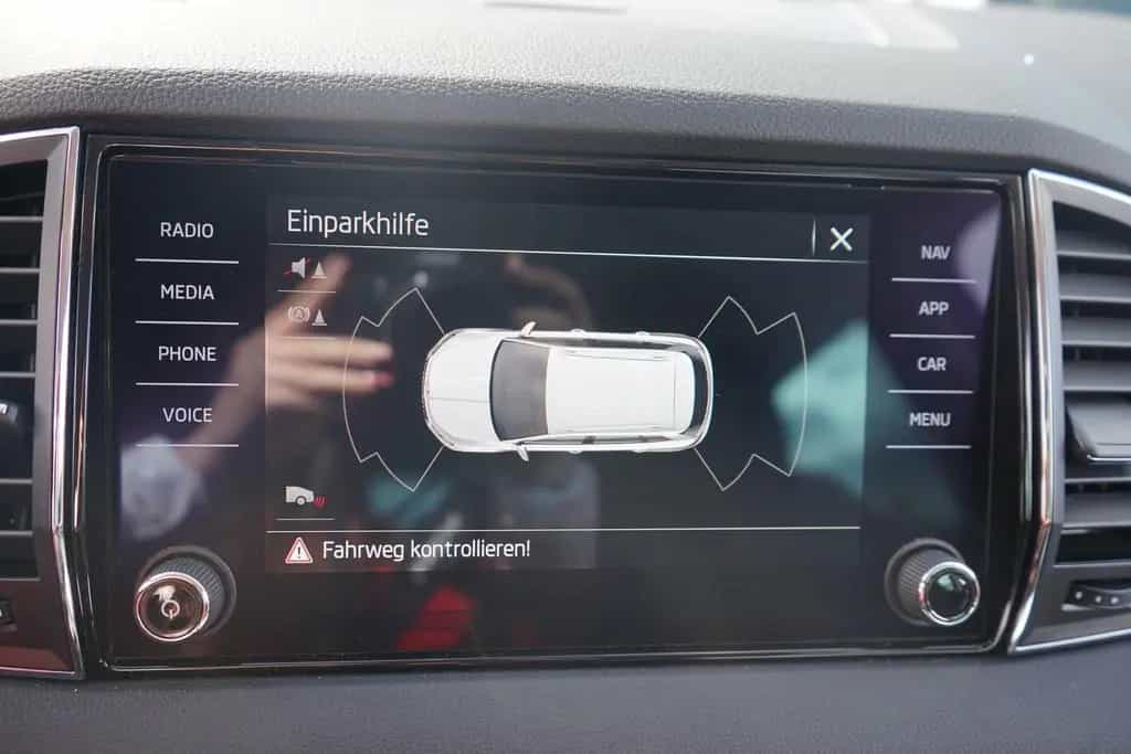 Skoda Karoq 1.5 TSI Tour VC LED Navi ACC Kamera DAB 04/2022-photo-30