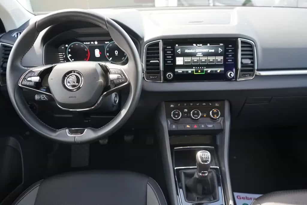 Skoda Karoq 1.5 TSI Tour VC LED Navi ACC Kamera DAB 04/2022-photo-5