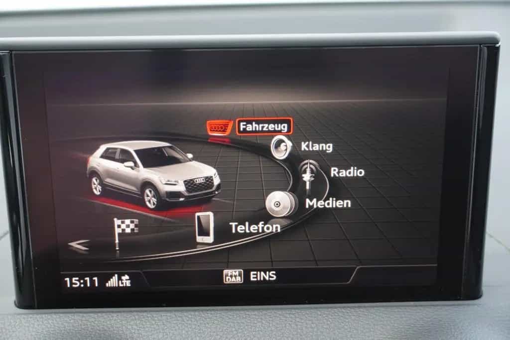 Audi Q2 35 1.5 TFSI S line LED Tempomat AHK PDC Navi 05/2020-photo-13