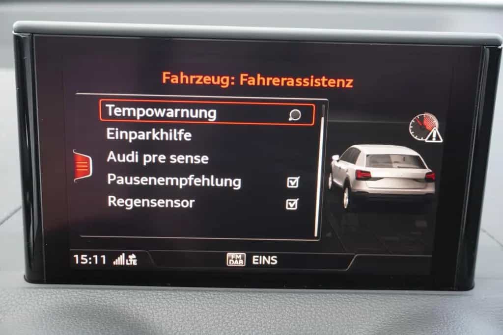 Audi Q2 35 1.5 TFSI S line LED Tempomat AHK PDC Navi 05/2020-photo-14