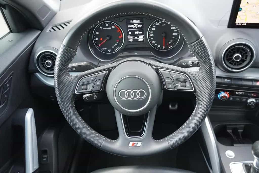 Audi Q2 35 1.5 TFSI S line LED Tempomat AHK PDC Navi 05/2020-photo-24