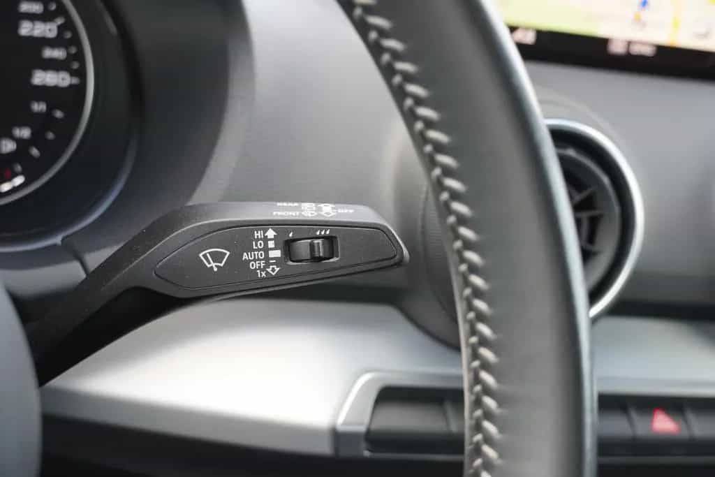 Audi Q2 35 1.5 TFSI S line LED Tempomat AHK PDC Navi 05/2020-photo-28