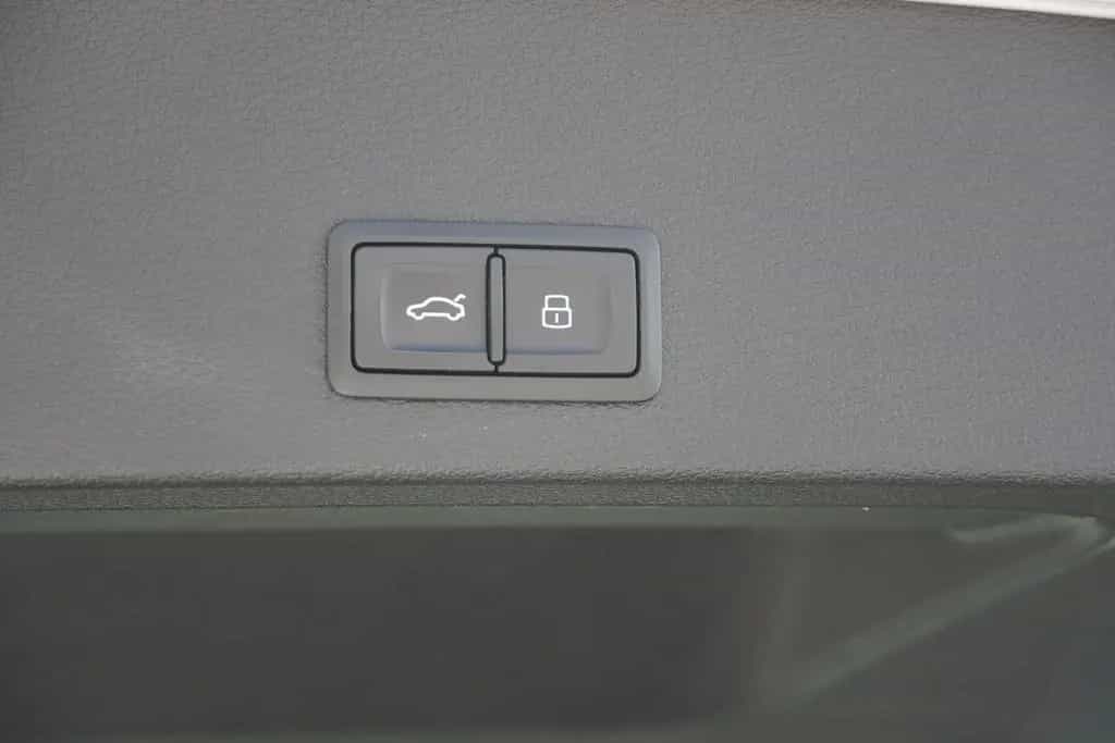 Audi Q2 35 1.5 TFSI S line LED Tempomat AHK PDC Navi 05/2020-photo-38