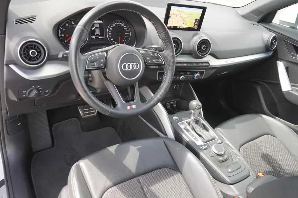 Audi Q2 35 1.5 TFSI S line LED Tempomat AHK PDC Navi 05/2020-photo-9