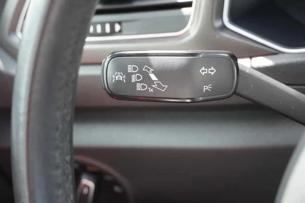Volkswagen T-Roc 1.5 16V TSI Style LED Navi AHK ACC PDC 06/2018-photo-27