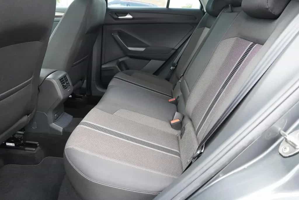 Volkswagen T-Roc 1.5 16V TSI Style LED Navi AHK ACC PDC 06/2018-photo-34