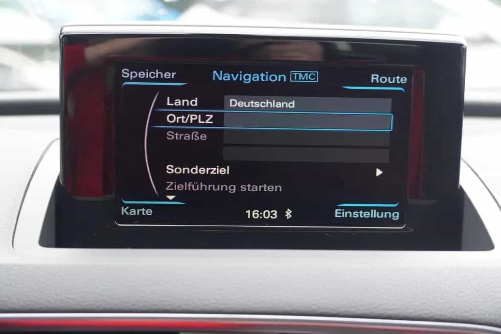 Audi Q3 1.4 TFSI sport LED Klimaaut. Sitzheizung AHK 05/2018-photo-16