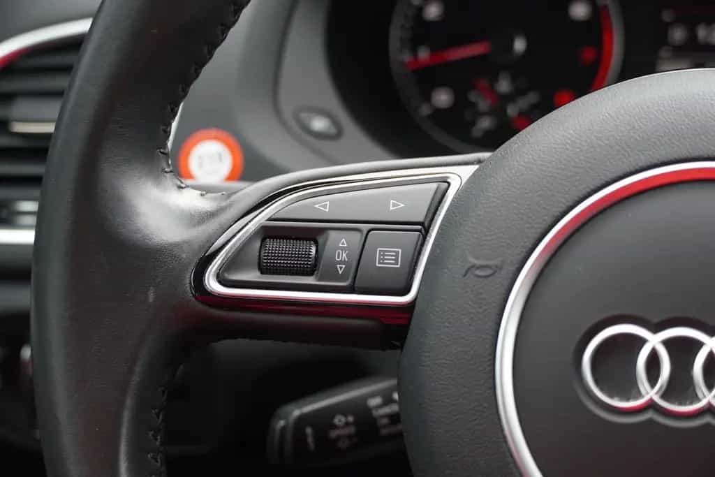 Audi Q3 1.4 TFSI sport LED Klimaaut. Sitzheizung AHK 05/2018-photo-19