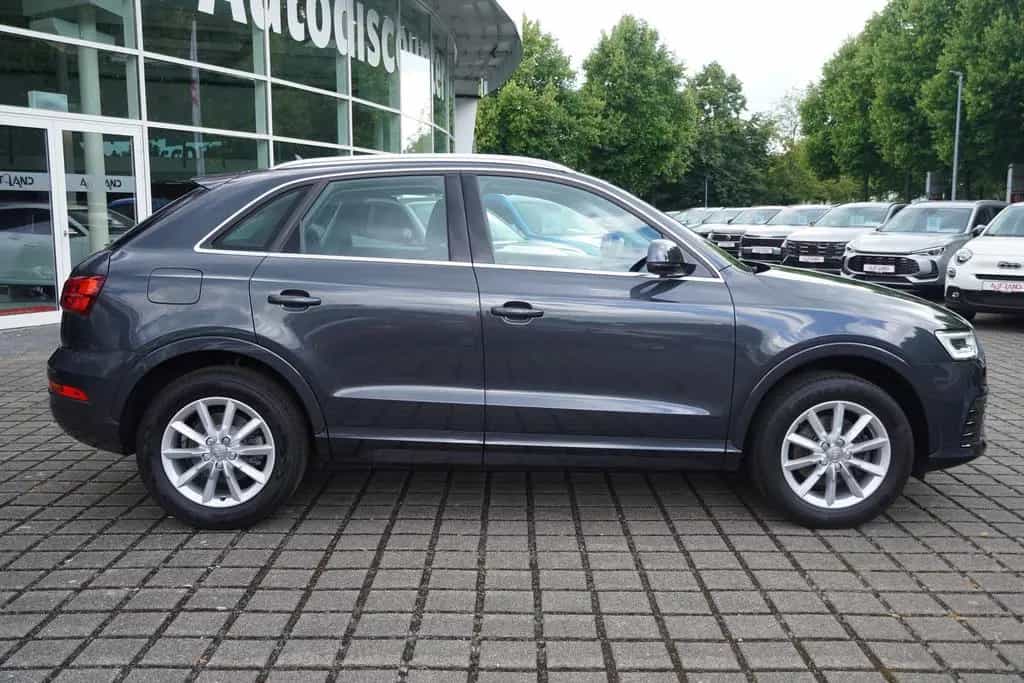 Audi Q3 1.4 TFSI sport LED Klimaaut. Sitzheizung AHK 05/2018-photo-3
