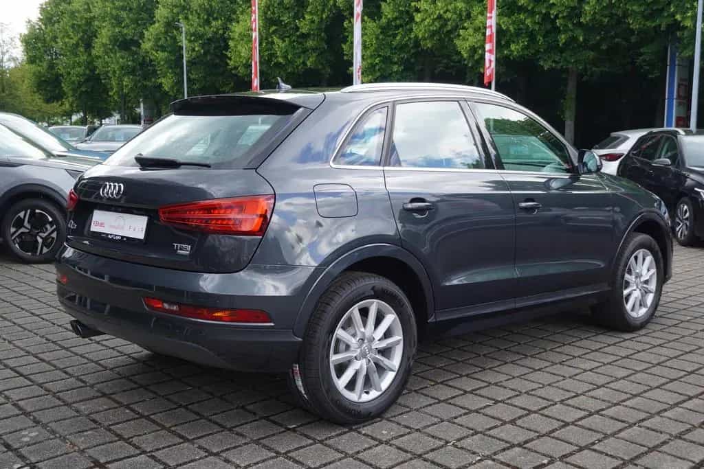 Audi Q3 1.4 TFSI sport LED Klimaaut. Sitzheizung AHK 05/2018-photo-4
