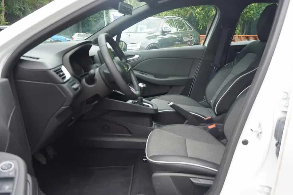 Renault Clio 1.3 TCE 140 Intens LED Android Apple DAB 09/2022-photo-23