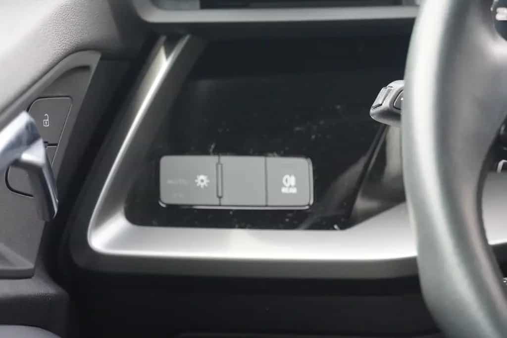 Audi A3 Sportback 30 1.0 TFSI LED Navi Sitzheizung 03/2022-photo-13