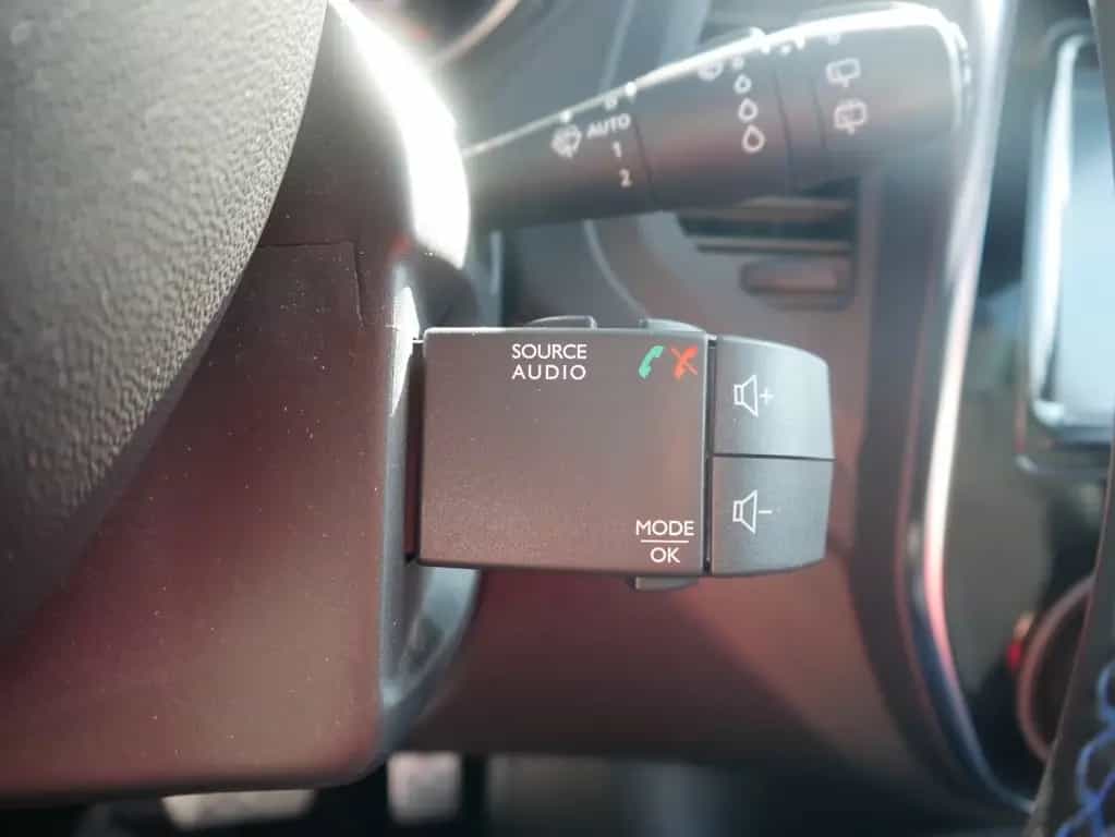 Renault Captur 1.3 TCE Intens LED Navi Sitzheizung PDC 10/2018-photo-25