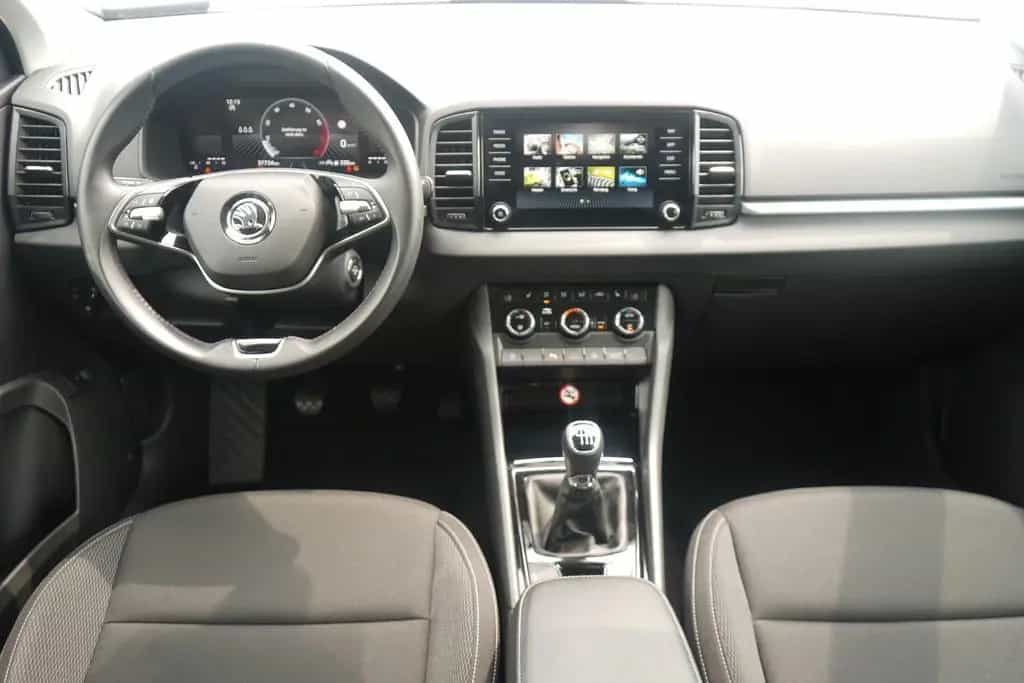 Skoda Karoq 1.5 TSI LED Kamera Sitzheizung 06/2024-photo-11